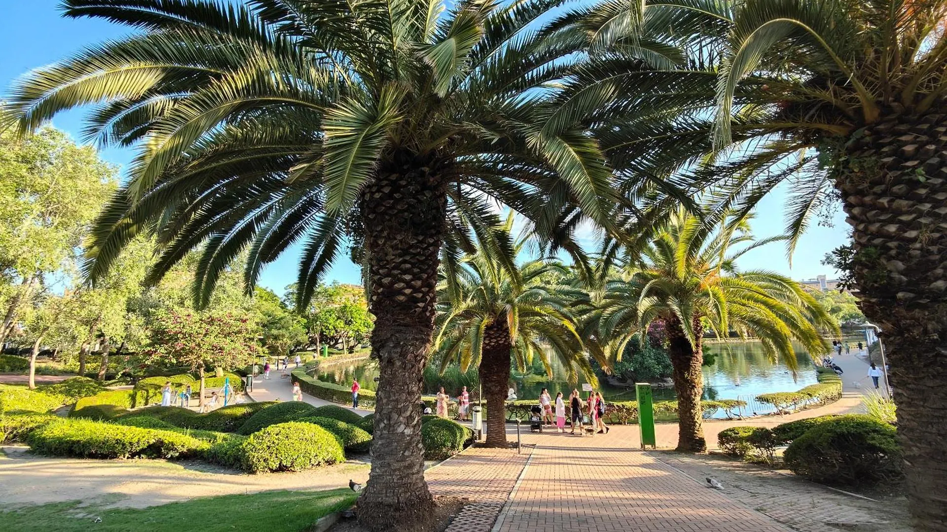Apartamento Entero, Enormes Piscinas, Terraza Y Playa Benalmádena
