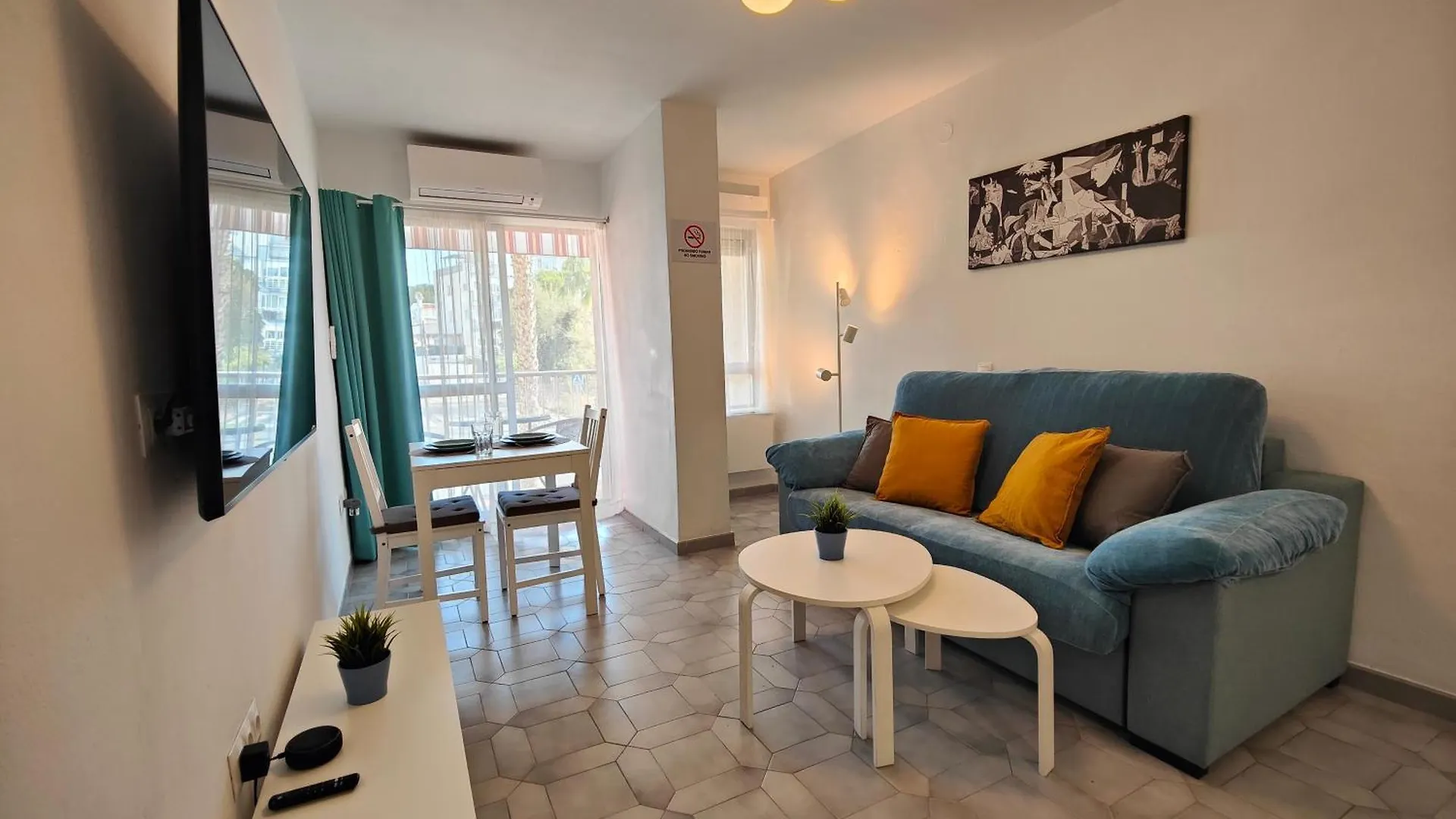 Апартаменты Apartamento Entero, Enormes Piscinas, Terraza Y Playa Бенальмадена Испания